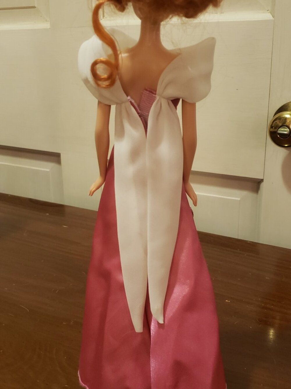 Enchanted Giselle pink dress Barbie doll Disney - Picture 3 of 7